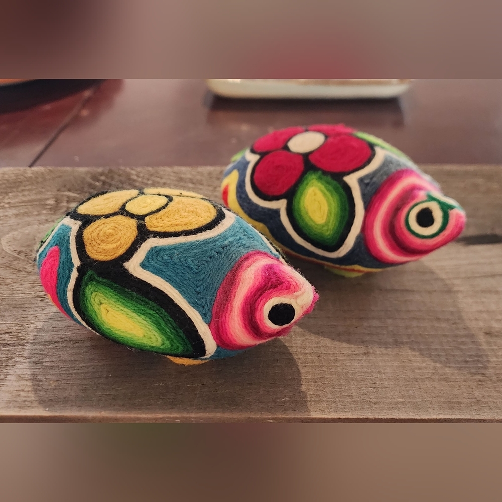 Pair of vintage Mexican yarn wrapped turtles